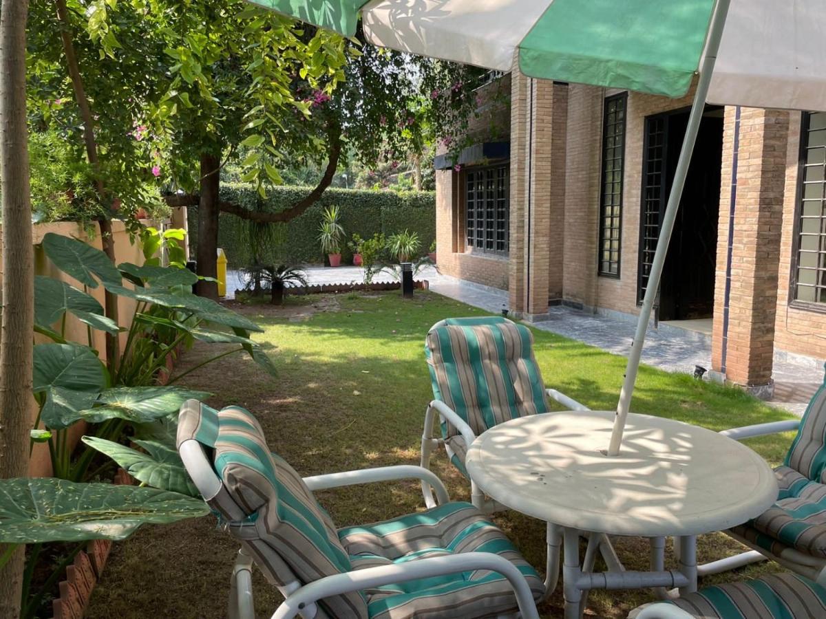 The Riviera Hotel Islamabad Exterior photo