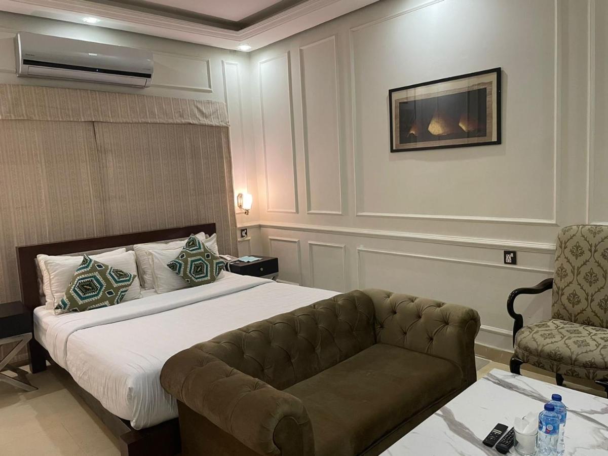 The Riviera Hotel Islamabad Exterior photo