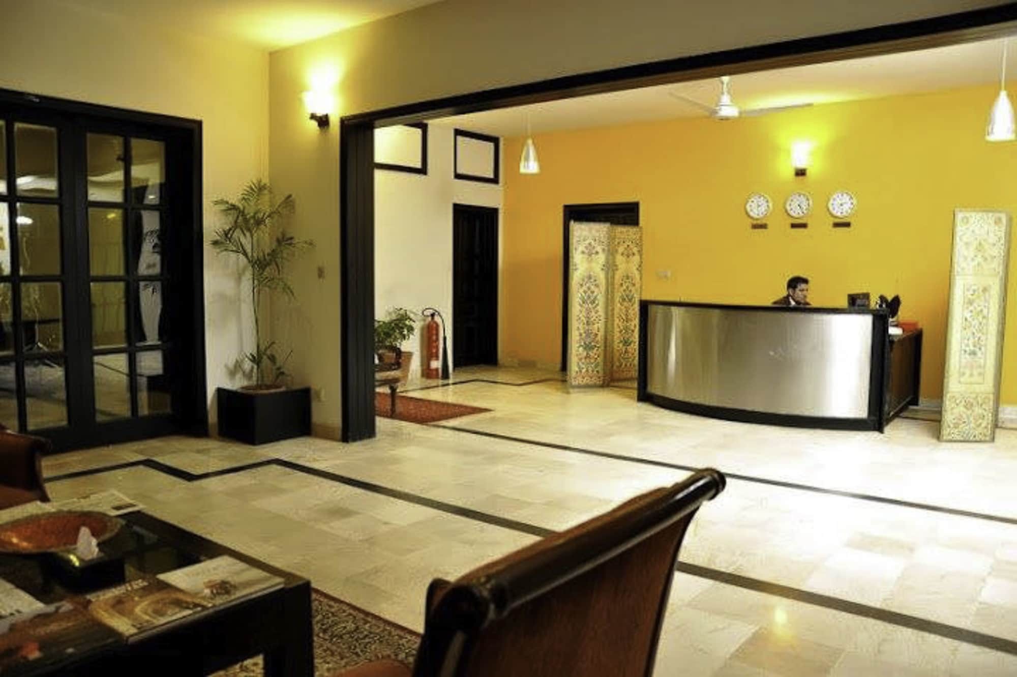 The Riviera Hotel Islamabad Exterior photo